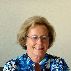 Helgard Suhr-Hollis